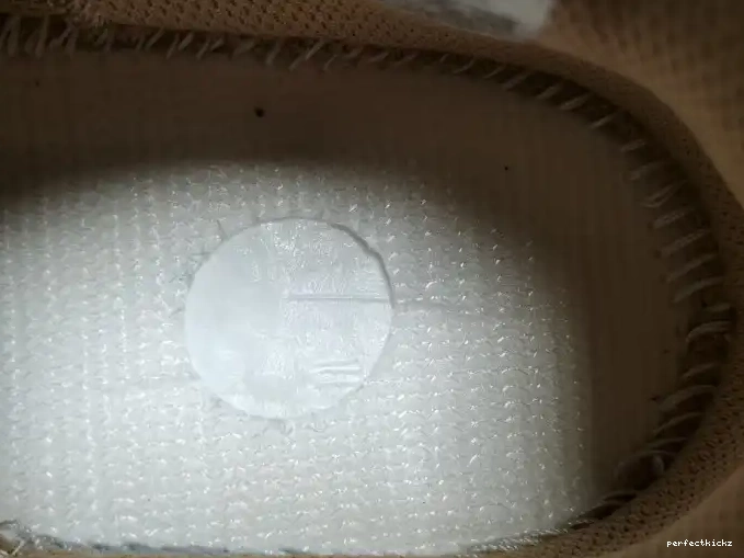Yeezy Boost Amber GW0297 Adidas 700 Enflame 0608